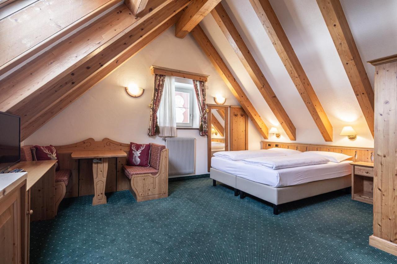 Hotel Soreghes Gran Chalet 캄피텔로디파사 외부 사진