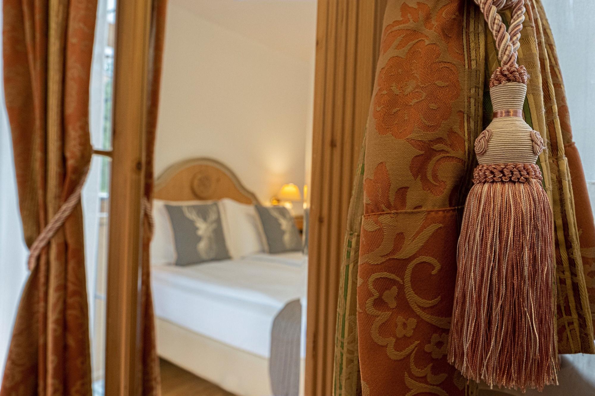 Hotel Soreghes Gran Chalet 캄피텔로디파사 외부 사진
