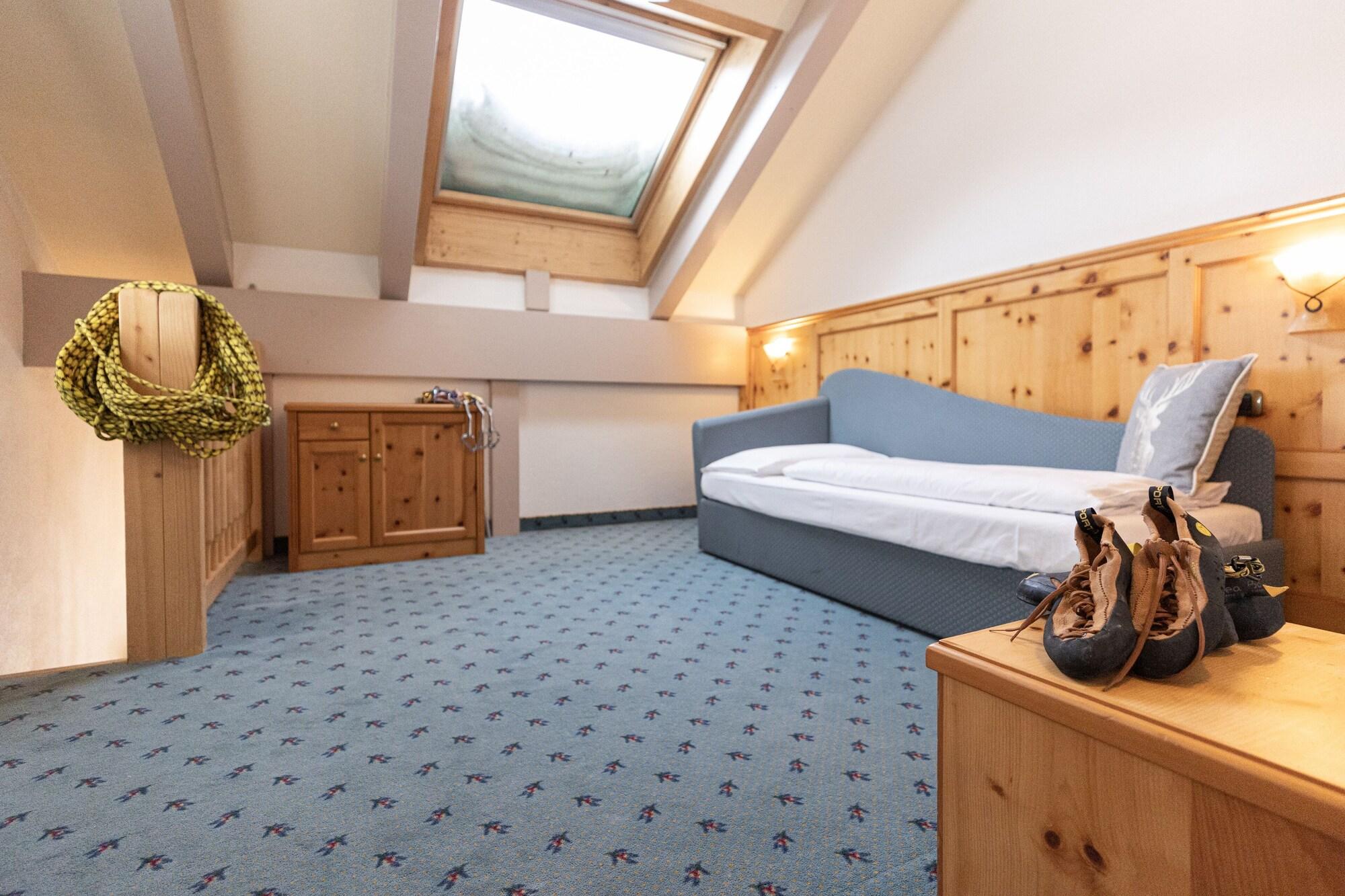 Hotel Soreghes Gran Chalet 캄피텔로디파사 외부 사진